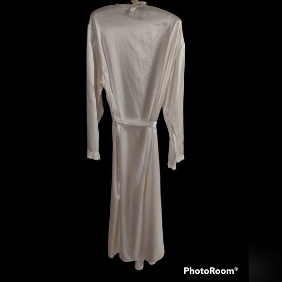 Ivory Delicates Long Robe - Picture 2 of 5